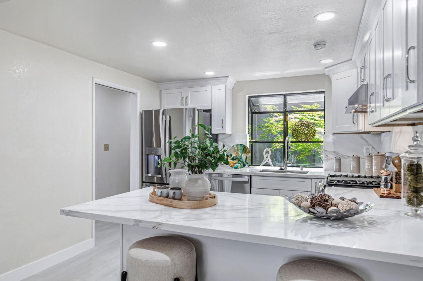 Detail Gallery Image 13 of 54 For 1152 Capri Dr, Campbell,  CA 95008 - 3 Beds | 2/1 Baths
