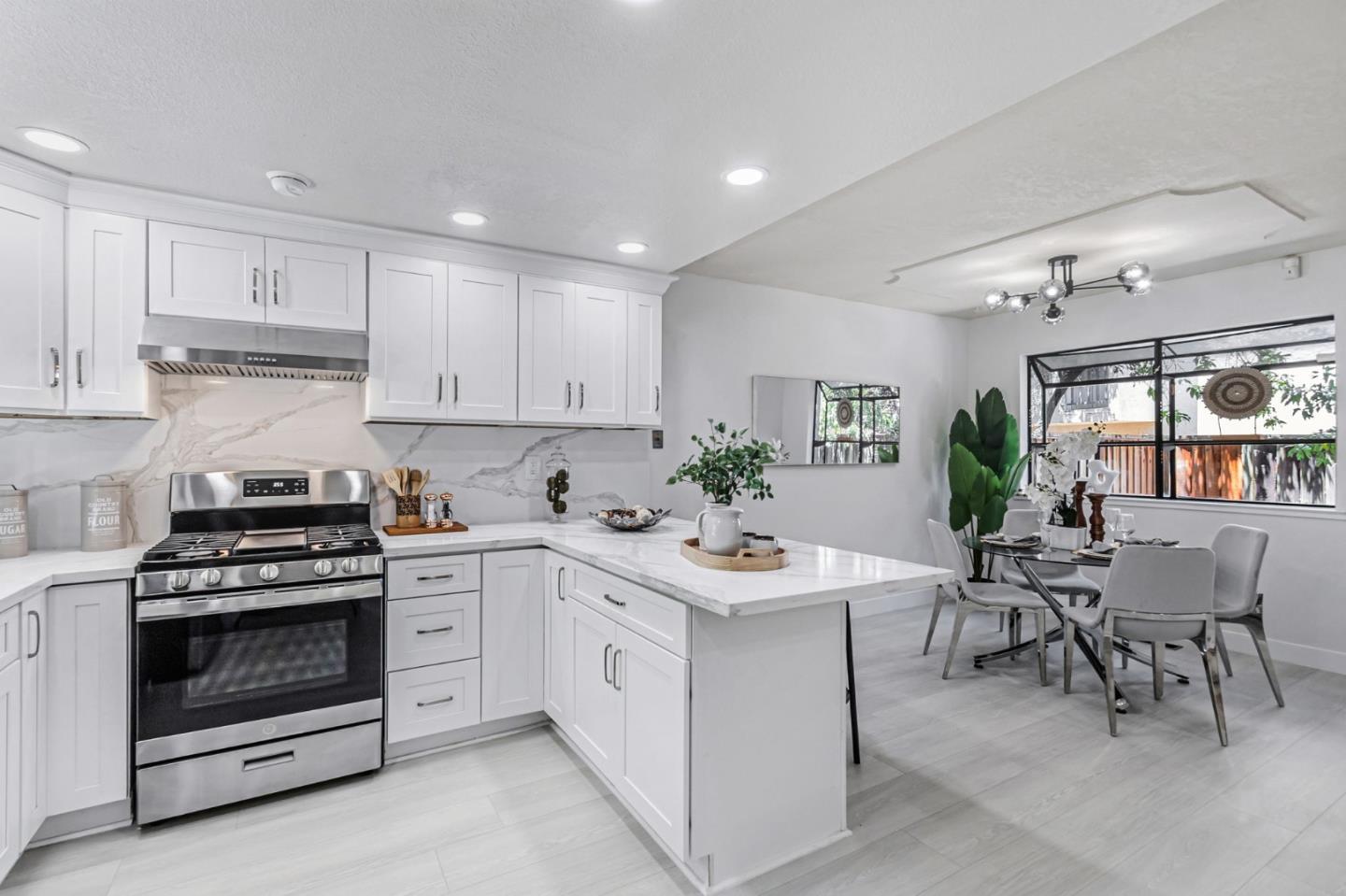 Detail Gallery Image 16 of 54 For 1152 Capri Dr, Campbell,  CA 95008 - 3 Beds | 2/1 Baths