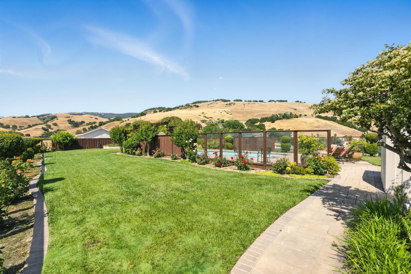 Detail Gallery Image 71 of 89 For 2525 Bridle Path Dr, Gilroy,  CA 95020 - 5 Beds | 4/1 Baths