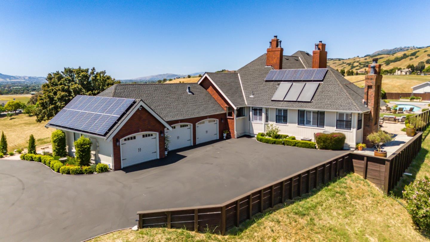 Detail Gallery Image 75 of 89 For 2525 Bridle Path Dr, Gilroy,  CA 95020 - 5 Beds | 4/1 Baths
