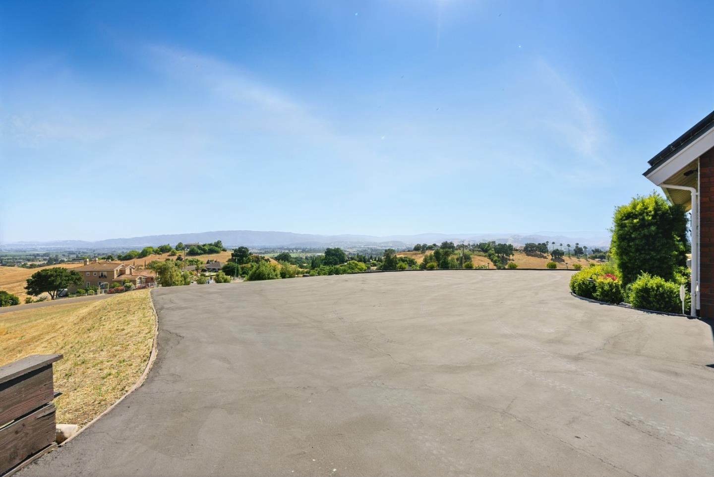Detail Gallery Image 80 of 89 For 2525 Bridle Path Dr, Gilroy,  CA 95020 - 5 Beds | 4/1 Baths