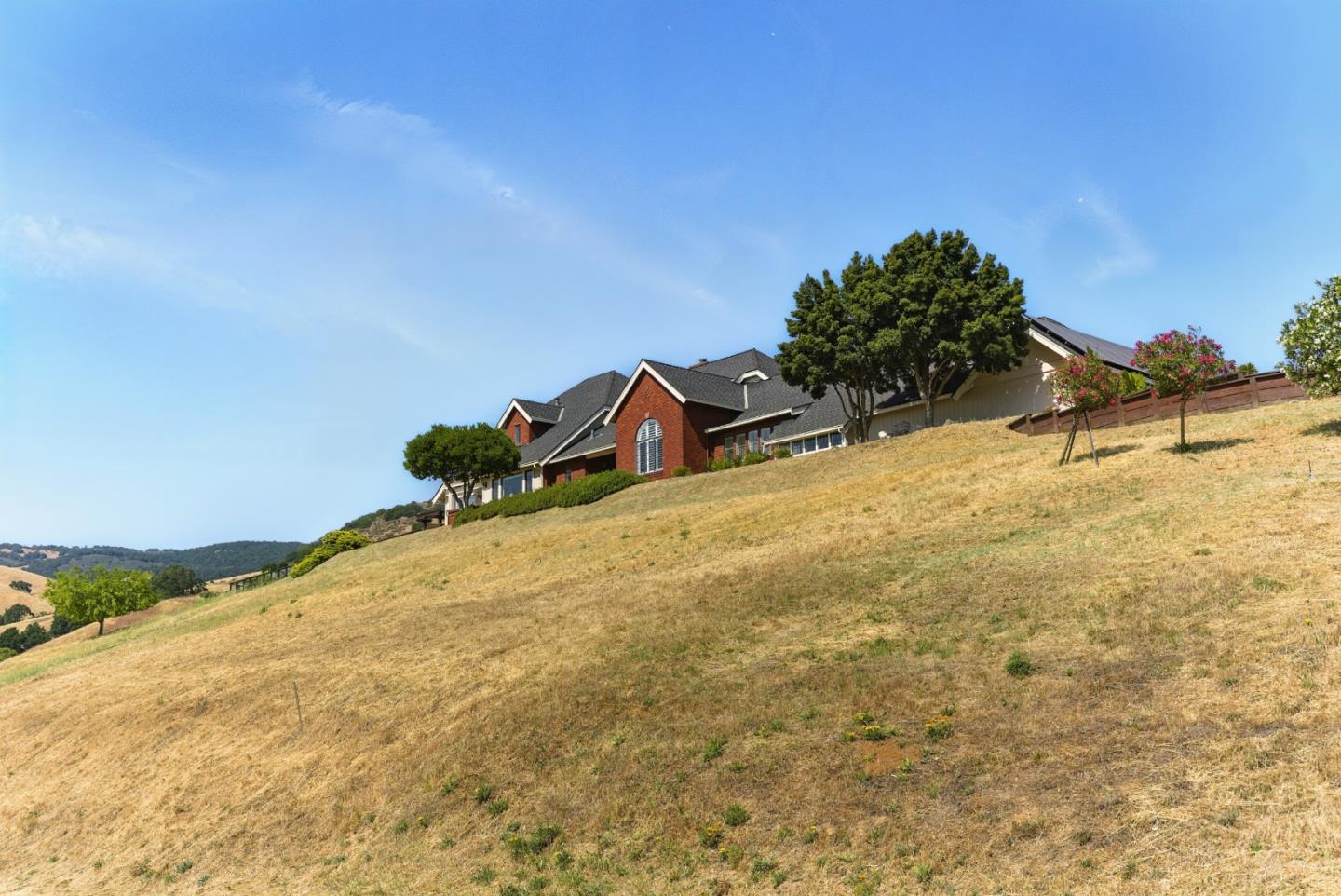 Detail Gallery Image 83 of 89 For 2525 Bridle Path Dr, Gilroy,  CA 95020 - 5 Beds | 4/1 Baths
