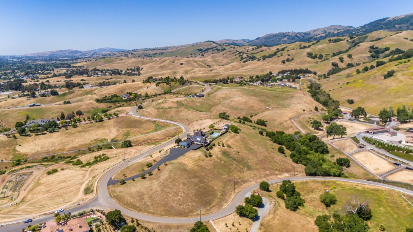 Detail Gallery Image 86 of 89 For 2525 Bridle Path Dr, Gilroy,  CA 95020 - 5 Beds | 4/1 Baths