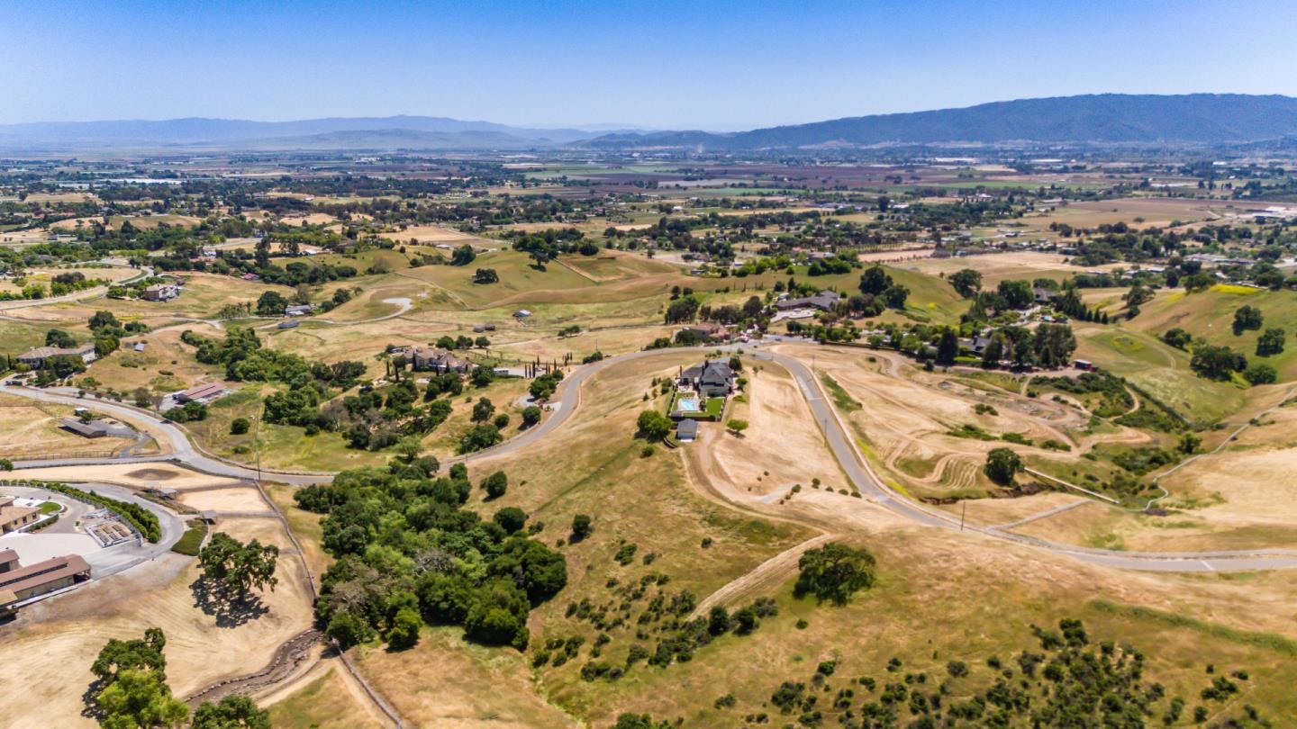 Detail Gallery Image 87 of 89 For 2525 Bridle Path Dr, Gilroy,  CA 95020 - 5 Beds | 4/1 Baths