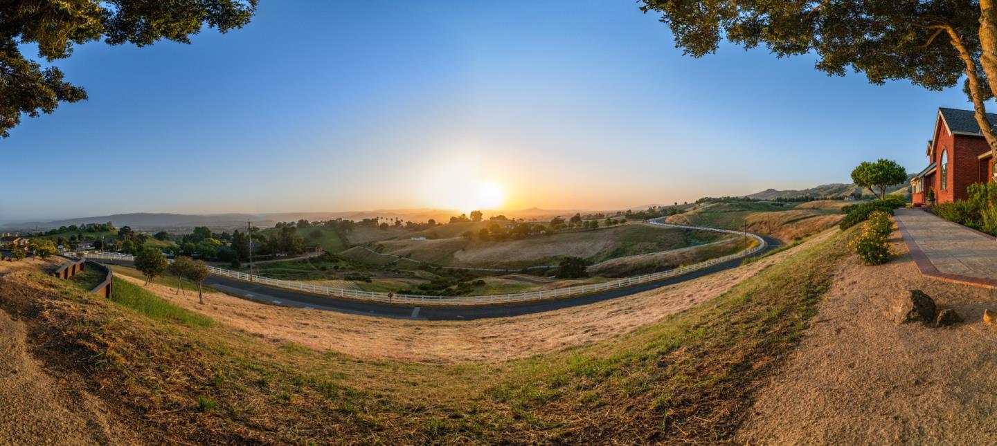 Detail Gallery Image 89 of 89 For 2525 Bridle Path Dr, Gilroy,  CA 95020 - 5 Beds | 4/1 Baths