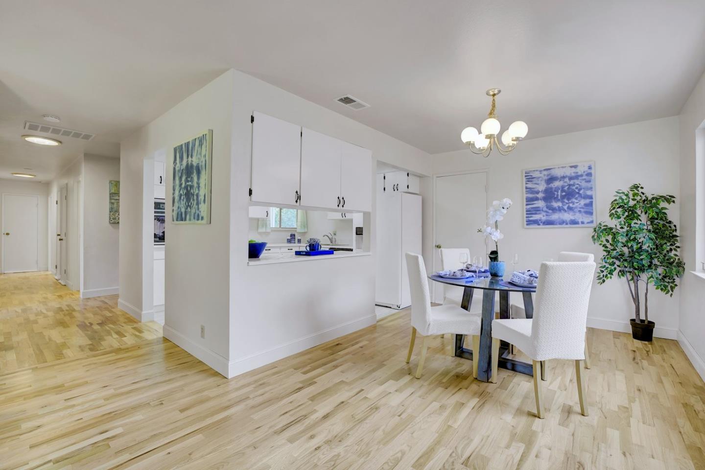 Detail Gallery Image 13 of 46 For 737 Hamann Dr, San Jose,  CA 95117 - 4 Beds | 2 Baths