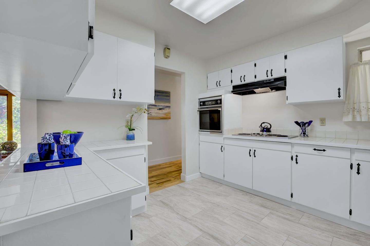 Detail Gallery Image 16 of 46 For 737 Hamann Dr, San Jose,  CA 95117 - 4 Beds | 2 Baths