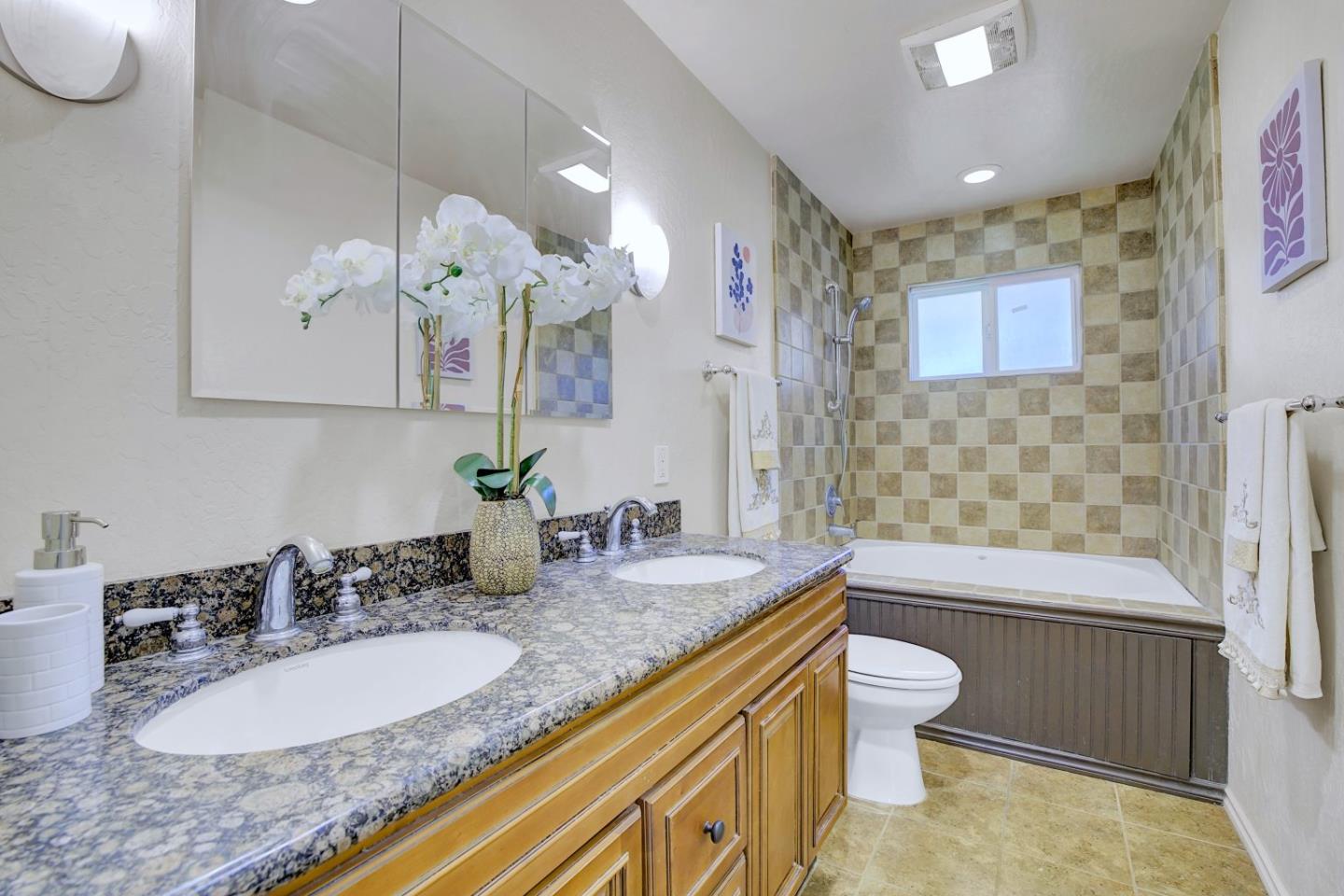 Detail Gallery Image 24 of 46 For 737 Hamann Dr, San Jose,  CA 95117 - 4 Beds | 2 Baths