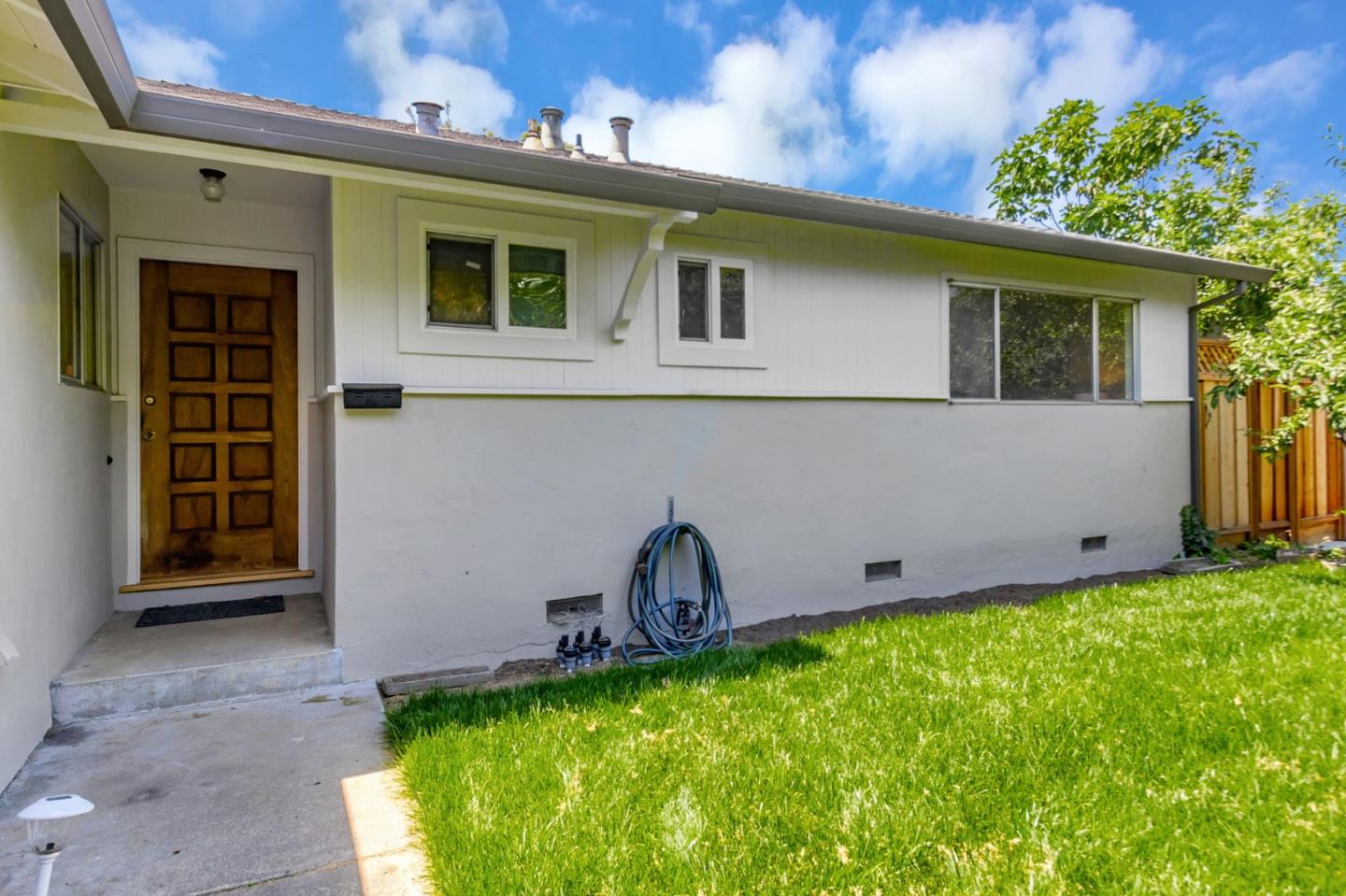 Detail Gallery Image 5 of 46 For 737 Hamann Dr, San Jose,  CA 95117 - 4 Beds | 2 Baths