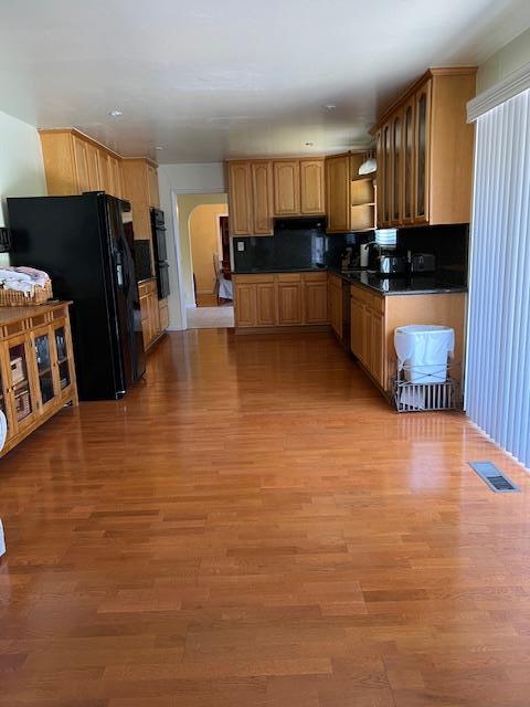 Detail Gallery Image 13 of 27 For 108 Stein Way, Orinda,  CA 94563 - 5 Beds | 3/2 Baths