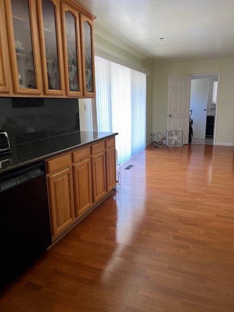 Detail Gallery Image 15 of 27 For 108 Stein Way, Orinda,  CA 94563 - 5 Beds | 3/2 Baths