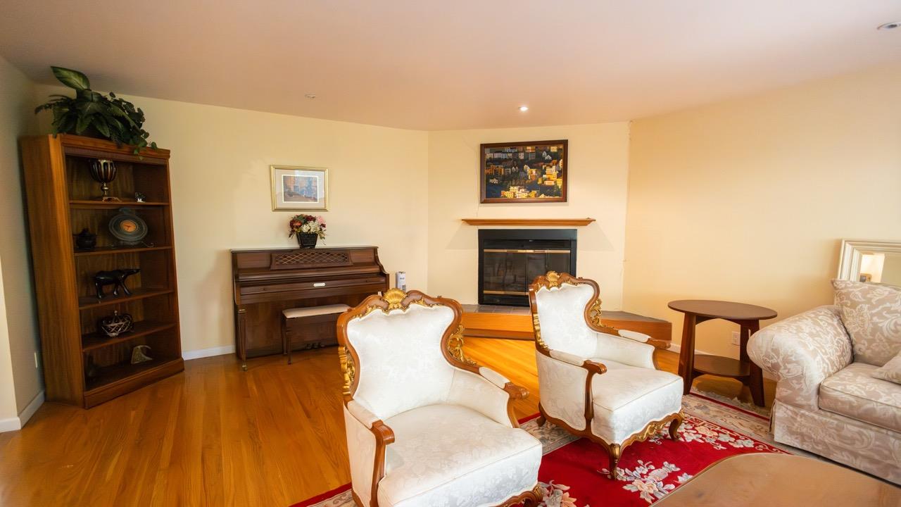 Detail Gallery Image 28 of 40 For 108 Stein Way, Orinda,  CA 94563 - 5 Beds | 3/2 Baths