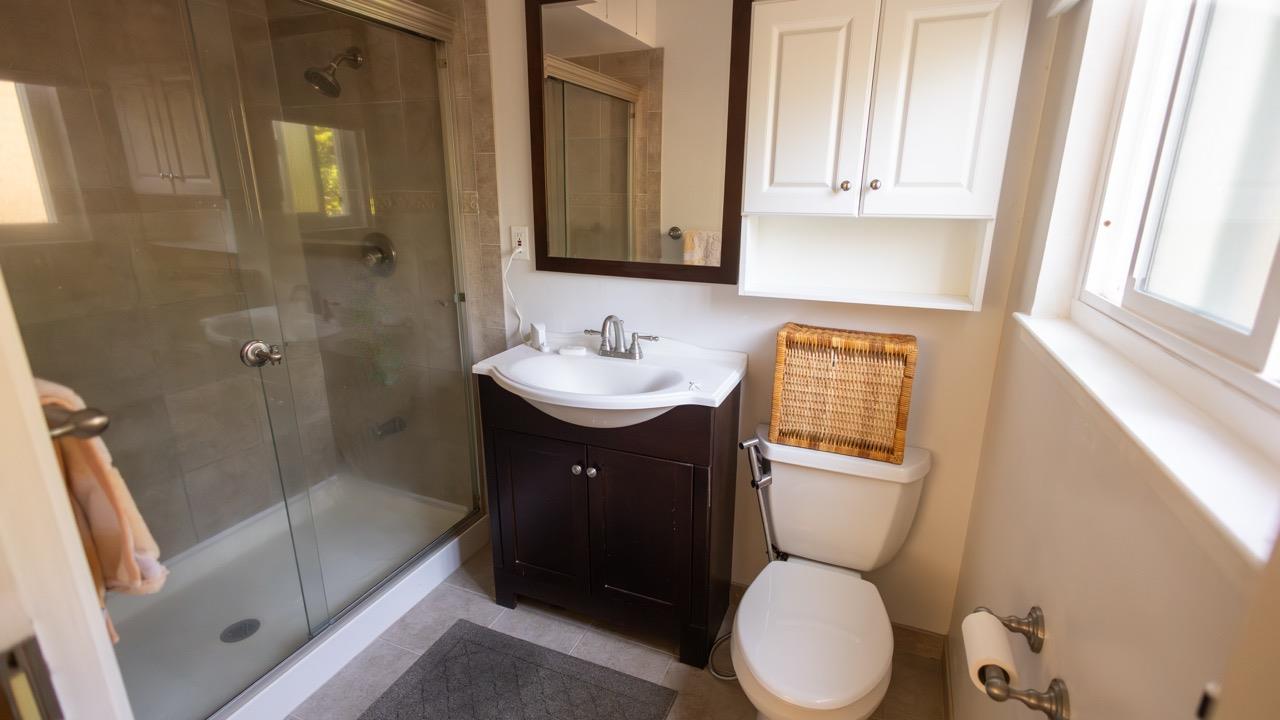 Detail Gallery Image 32 of 40 For 108 Stein Way, Orinda,  CA 94563 - 5 Beds | 3/2 Baths