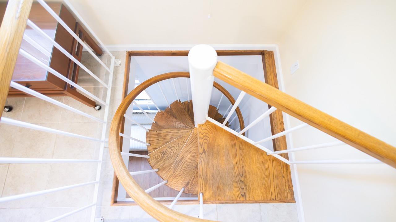 Detail Gallery Image 38 of 40 For 108 Stein Way, Orinda,  CA 94563 - 5 Beds | 3/2 Baths
