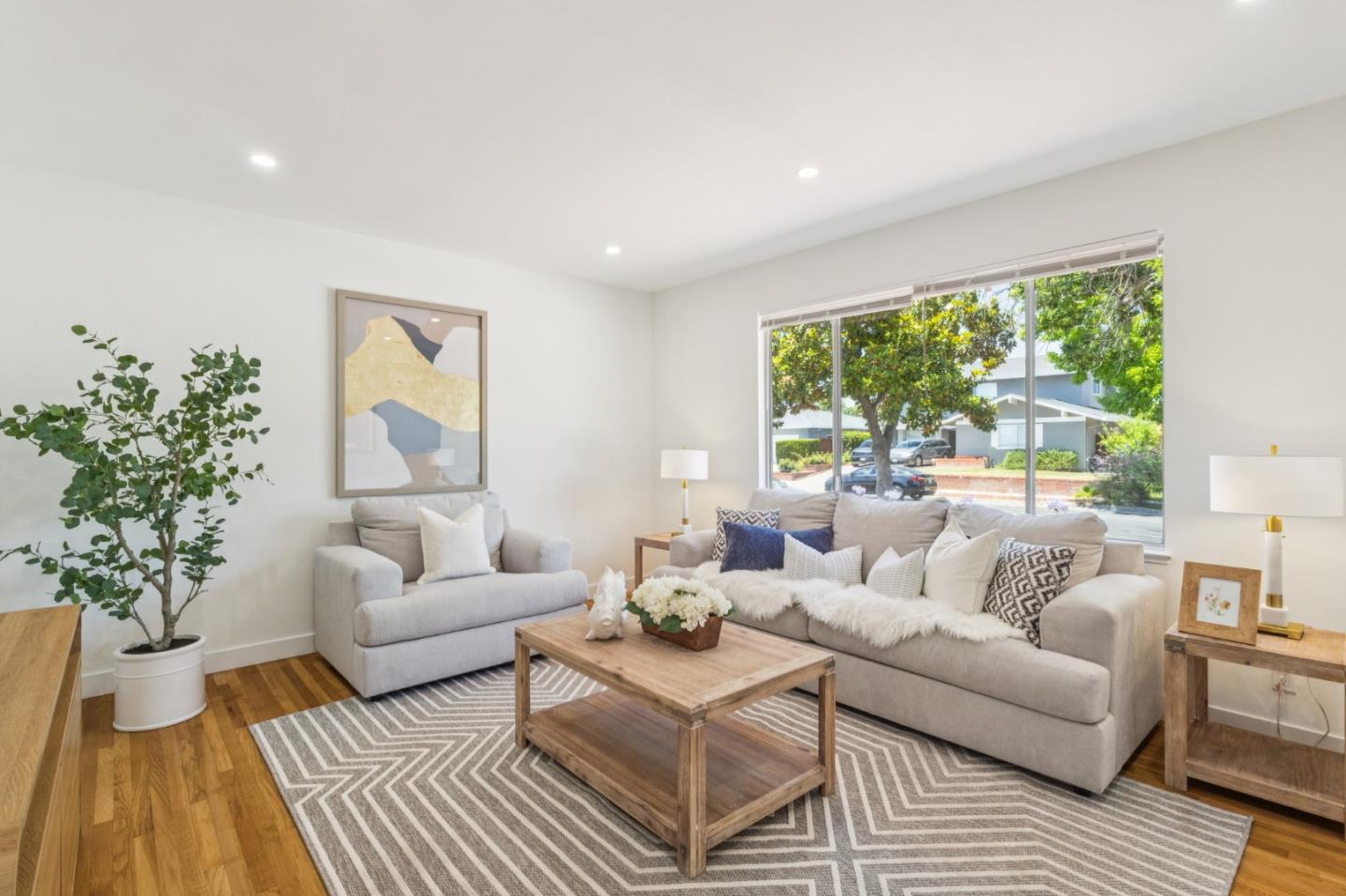 Detail Gallery Image 7 of 33 For 5726 San Lorenzo Dr, San Jose,  CA 95123 - 4 Beds | 2 Baths