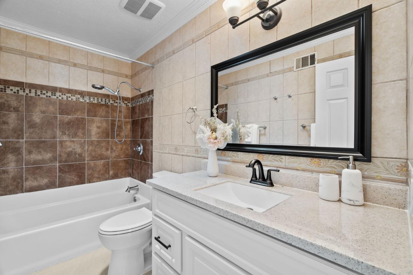 Detail Gallery Image 15 of 28 For 2923 Helmsley Dr, San Jose,  CA 95132 - 4 Beds | 2 Baths