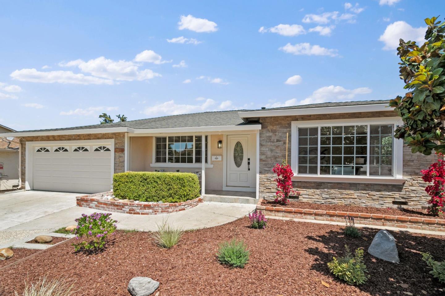 Detail Gallery Image 2 of 28 For 2923 Helmsley Dr, San Jose,  CA 95132 - 4 Beds | 2 Baths