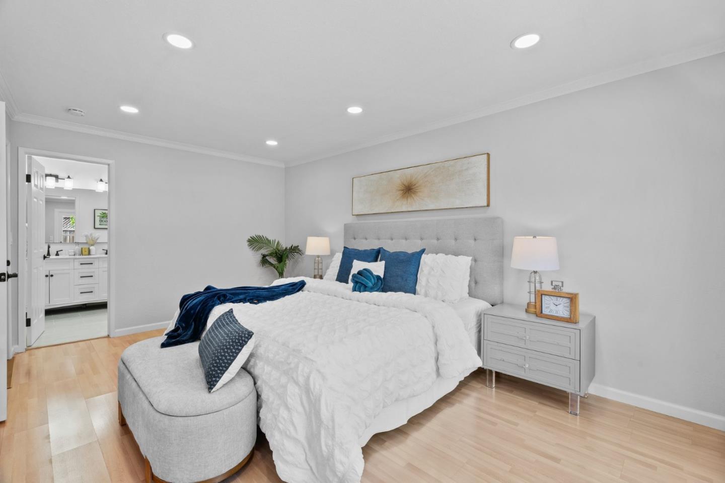 Detail Gallery Image 20 of 28 For 2923 Helmsley Dr, San Jose,  CA 95132 - 4 Beds | 2 Baths