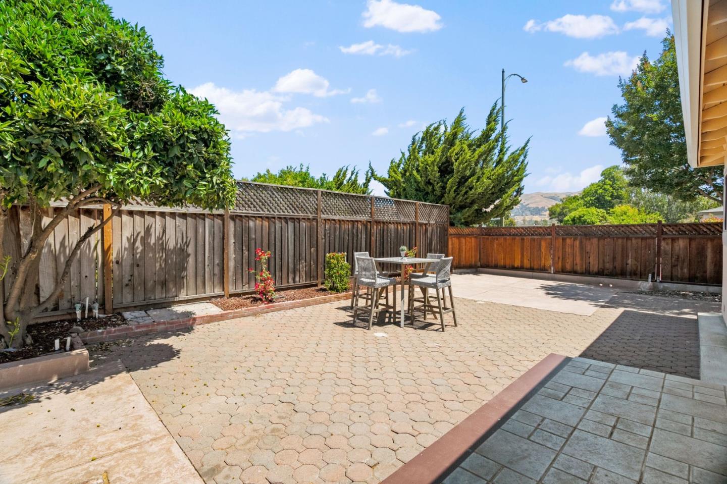 Detail Gallery Image 26 of 28 For 2923 Helmsley Dr, San Jose,  CA 95132 - 4 Beds | 2 Baths