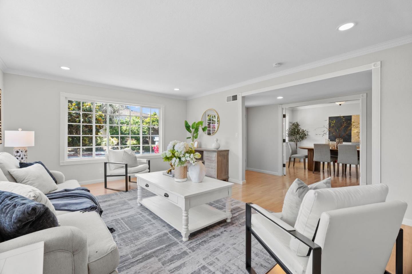 Detail Gallery Image 4 of 28 For 2923 Helmsley Dr, San Jose,  CA 95132 - 4 Beds | 2 Baths