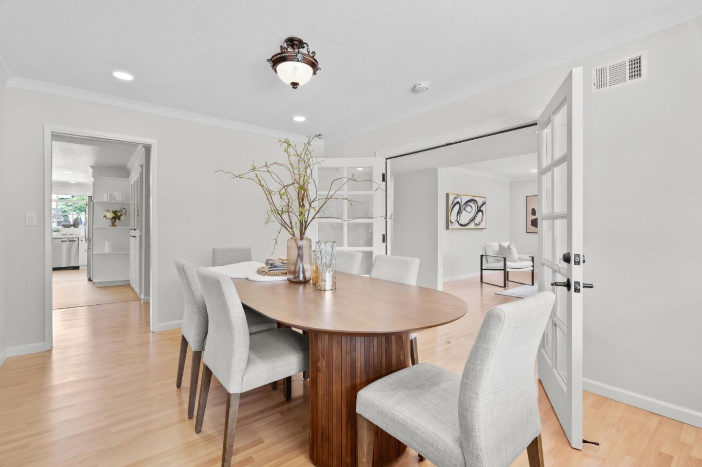 Detail Gallery Image 6 of 28 For 2923 Helmsley Dr, San Jose,  CA 95132 - 4 Beds | 2 Baths