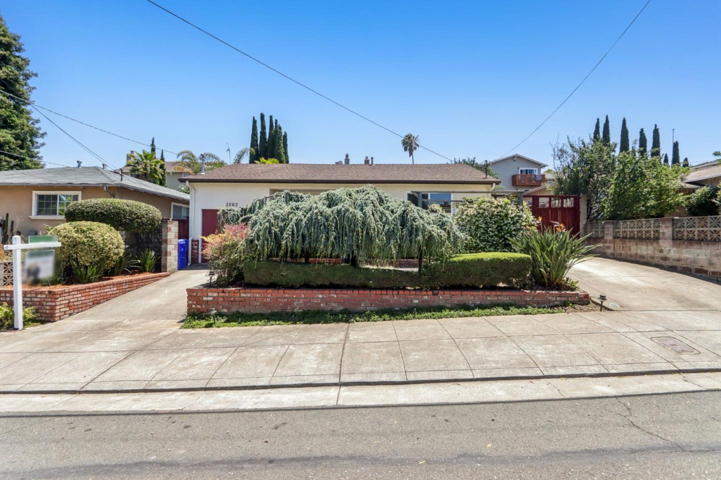 Detail Gallery Image 3 of 24 For 3263 Kelly St, Hayward,  CA 94541 - 3 Beds | 1 Baths