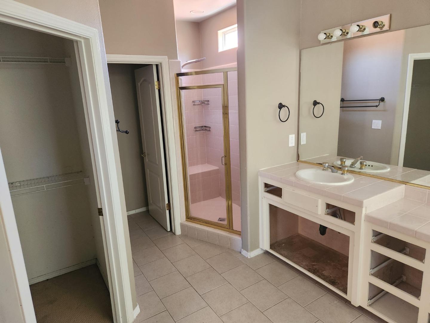 Detail Gallery Image 13 of 14 For 9063 N. Woodrow, Fresno,  CA 93720 - 3 Beds | 3 Baths