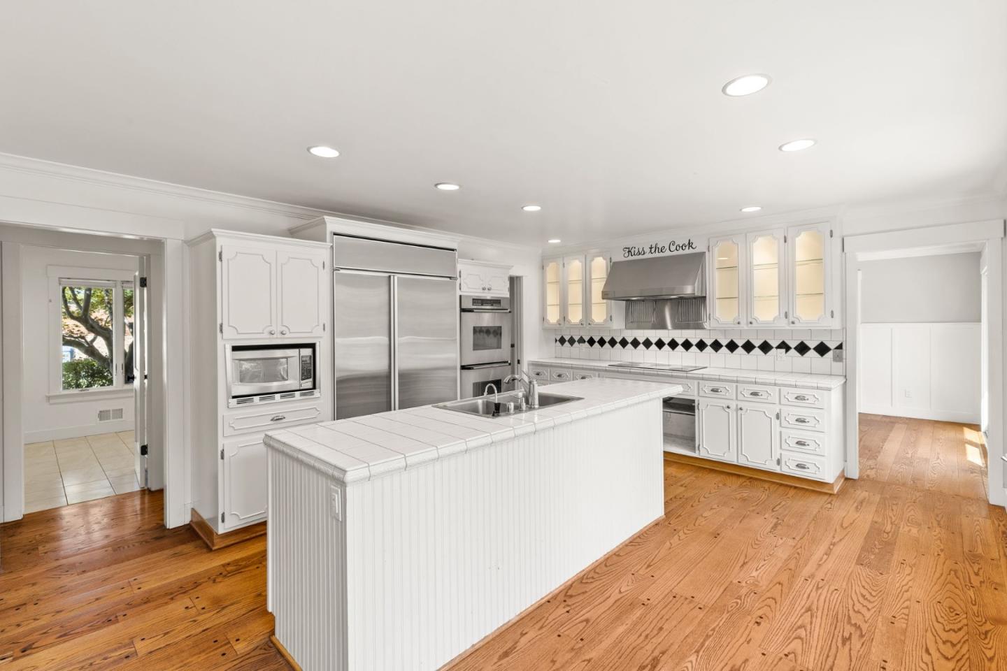 Detail Gallery Image 15 of 39 For 14231 Short Hill Ct, Saratoga,  CA 95070 - 4 Beds | 3 Baths