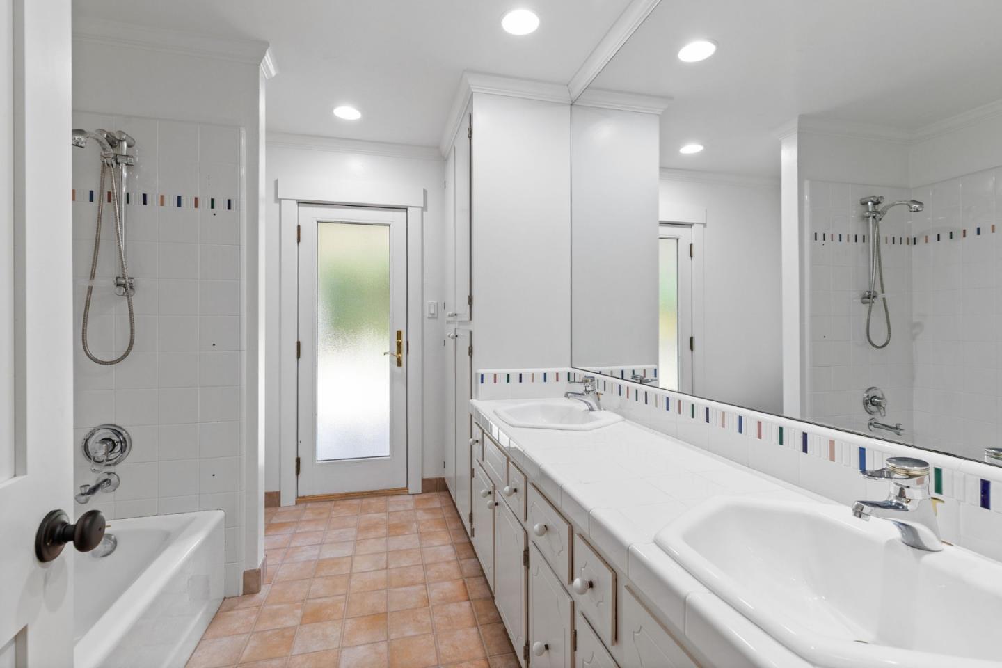 Detail Gallery Image 22 of 39 For 14231 Short Hill Ct, Saratoga,  CA 95070 - 4 Beds | 3 Baths