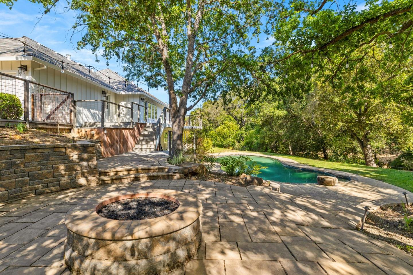 Detail Gallery Image 27 of 39 For 14231 Short Hill Ct, Saratoga,  CA 95070 - 4 Beds | 3 Baths