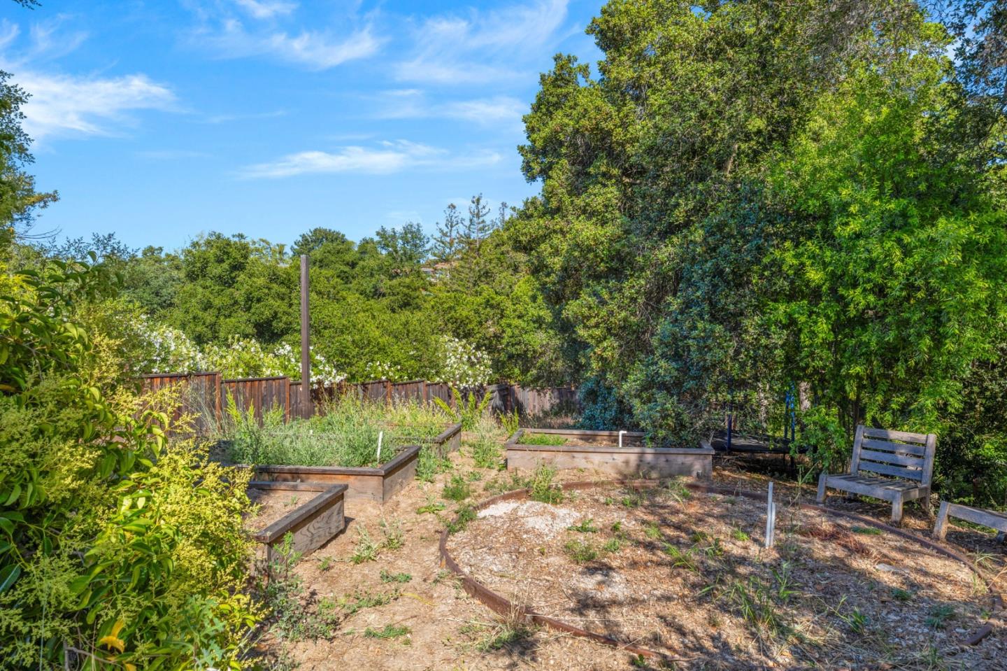 Detail Gallery Image 32 of 39 For 14231 Short Hill Ct, Saratoga,  CA 95070 - 4 Beds | 3 Baths