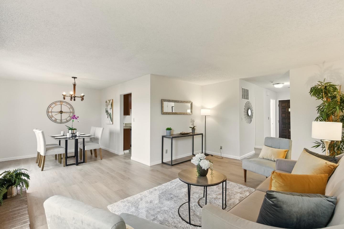 Detail Gallery Image 10 of 36 For 1030 Castleton Ter #F,  Sunnyvale,  CA 94087 - 3 Beds | 2/1 Baths