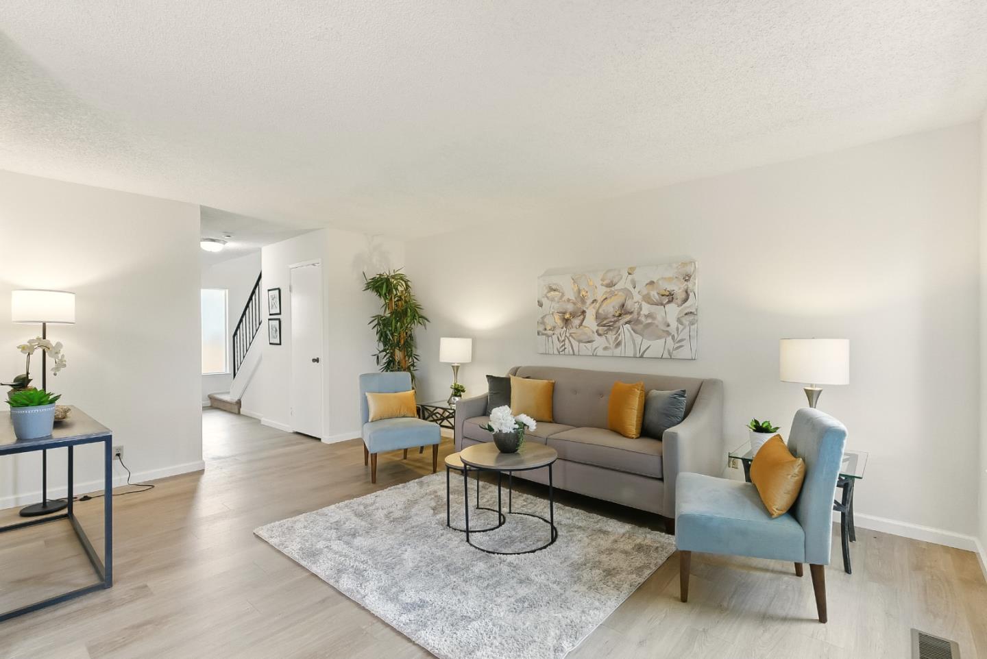 Detail Gallery Image 12 of 36 For 1030 Castleton Ter #F,  Sunnyvale,  CA 94087 - 3 Beds | 2/1 Baths