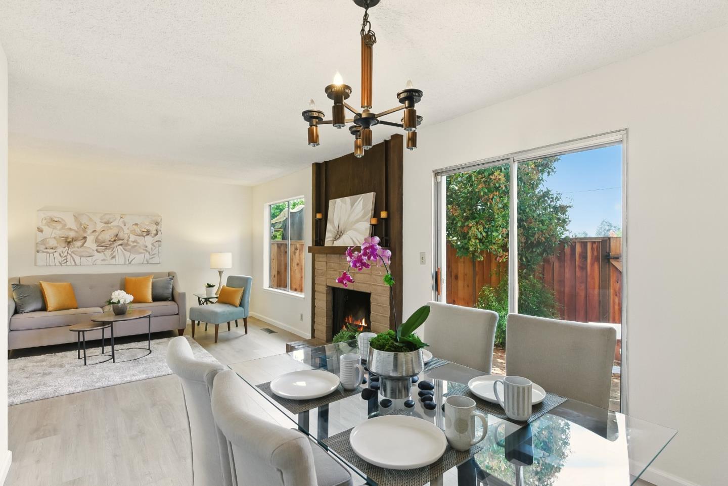 Detail Gallery Image 15 of 36 For 1030 Castleton Ter #F,  Sunnyvale,  CA 94087 - 3 Beds | 2/1 Baths