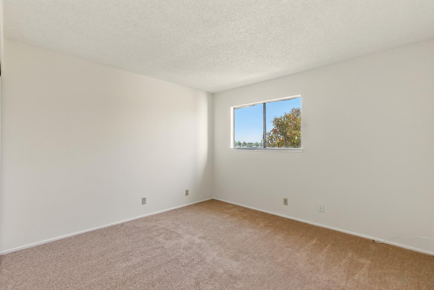 Detail Gallery Image 29 of 36 For 1030 Castleton Ter #F,  Sunnyvale,  CA 94087 - 3 Beds | 2/1 Baths