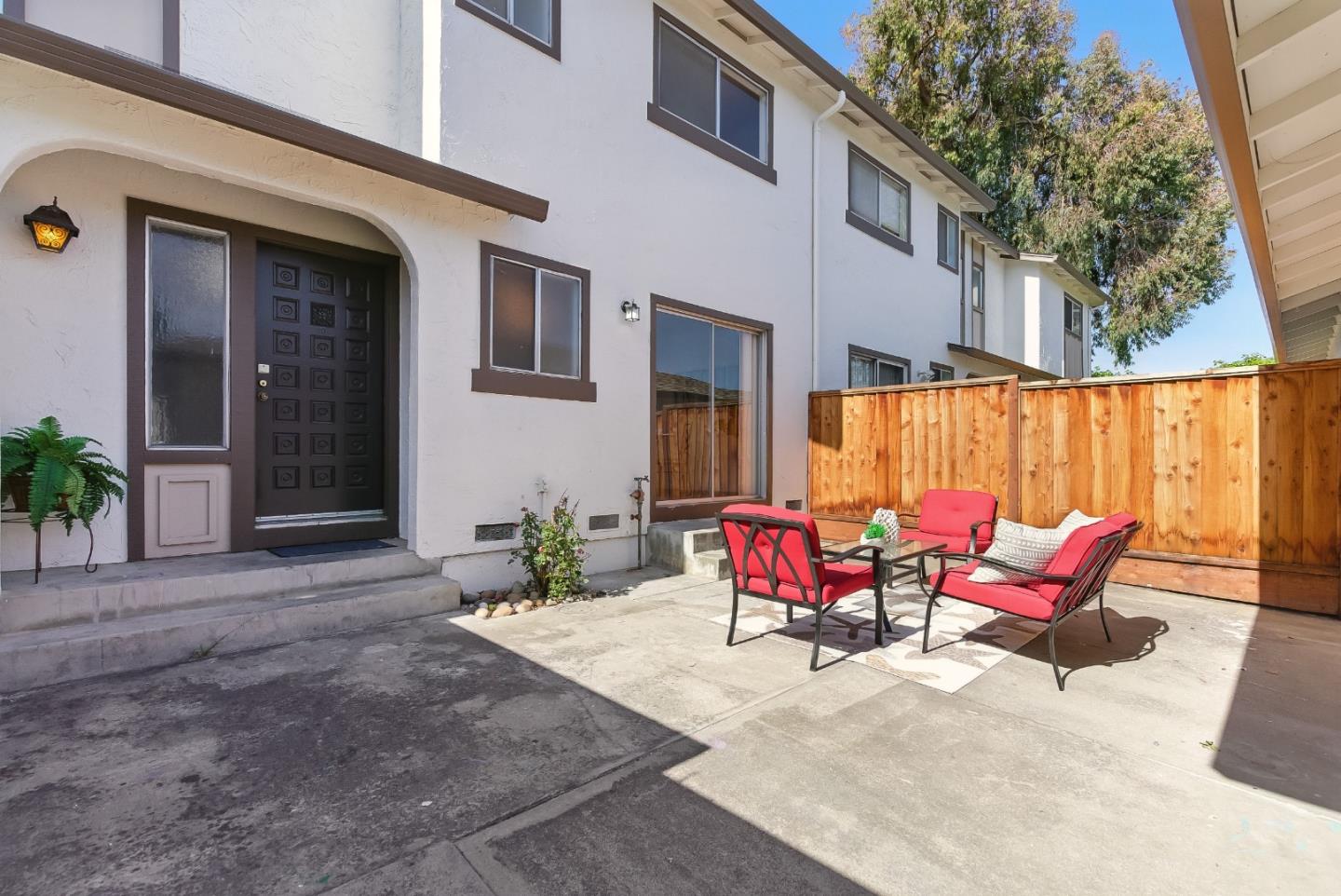 Detail Gallery Image 6 of 36 For 1030 Castleton Ter #F,  Sunnyvale,  CA 94087 - 3 Beds | 2/1 Baths