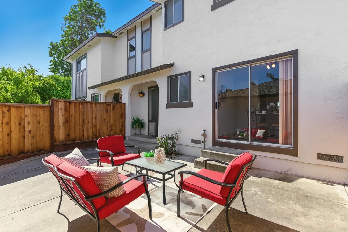 Detail Gallery Image 7 of 36 For 1030 Castleton Ter #F,  Sunnyvale,  CA 94087 - 3 Beds | 2/1 Baths
