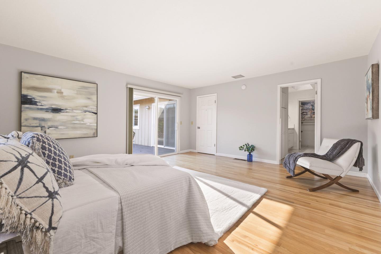 Detail Gallery Image 13 of 26 For 5023 Rick Dr, Santa Rosa,  CA 95409 - 3 Beds | 2 Baths