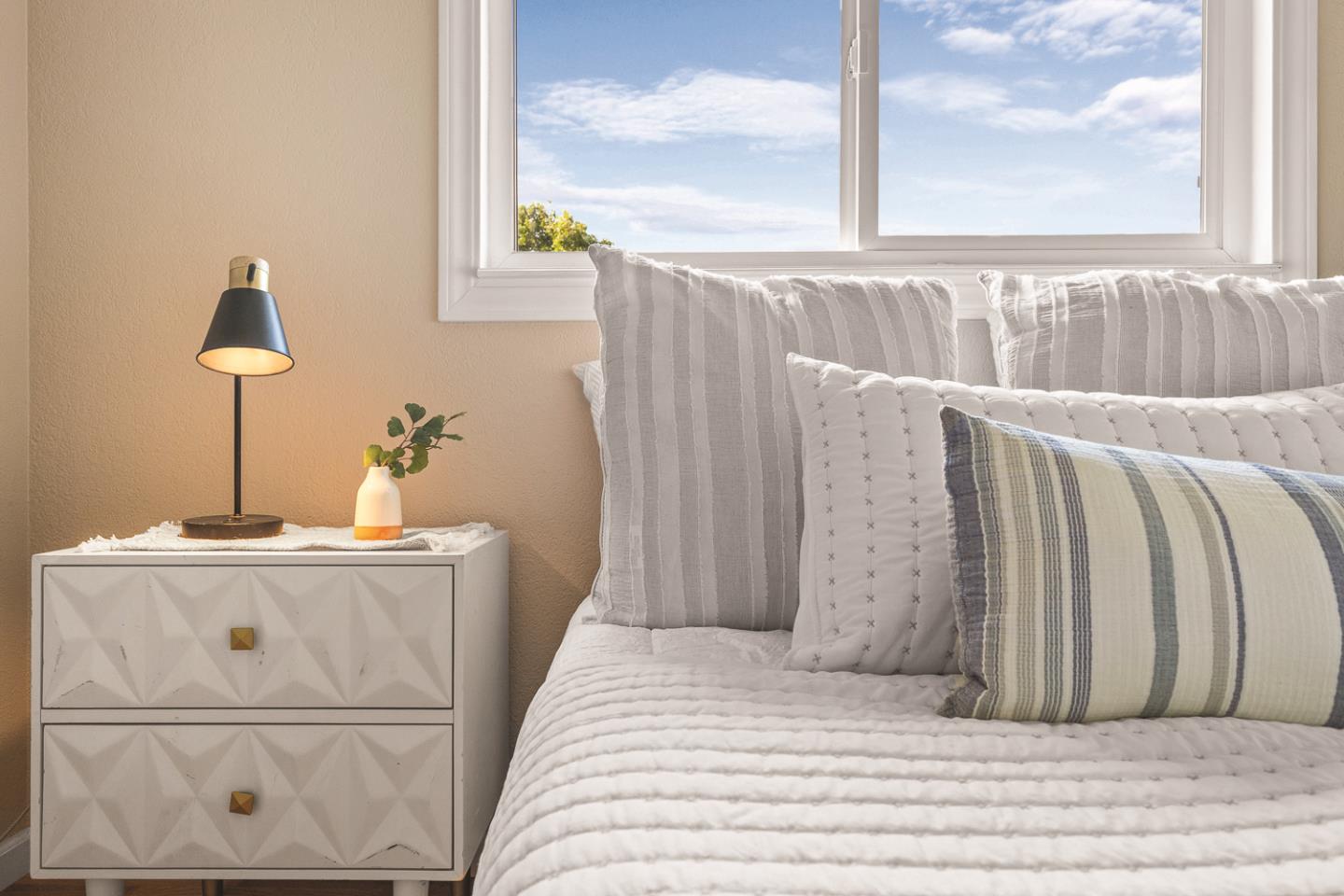 Detail Gallery Image 17 of 26 For 5023 Rick Dr, Santa Rosa,  CA 95409 - 3 Beds | 2 Baths