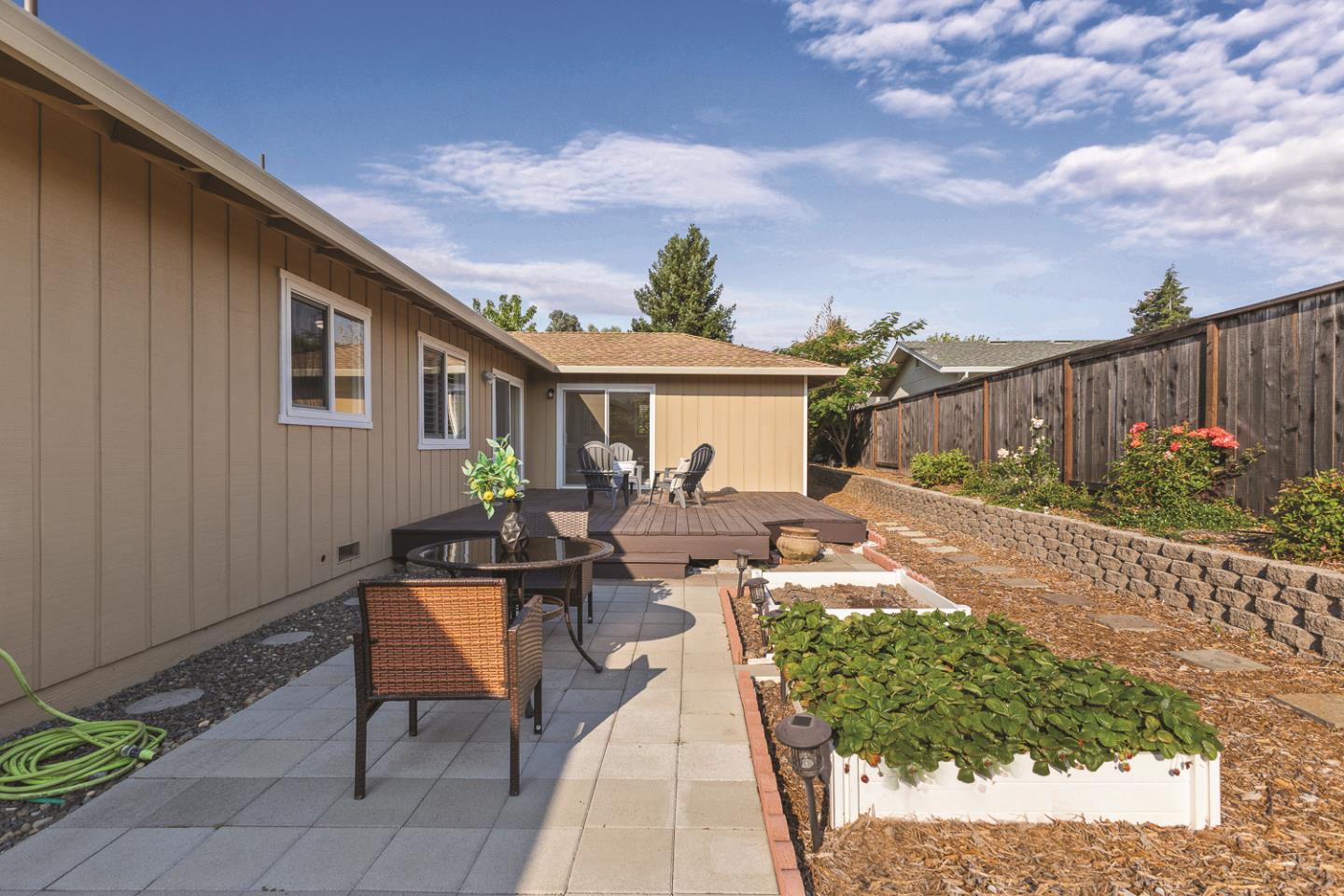 Detail Gallery Image 25 of 26 For 5023 Rick Dr, Santa Rosa,  CA 95409 - 3 Beds | 2 Baths