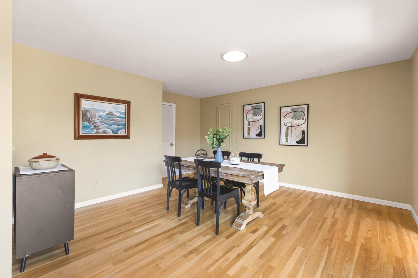 Detail Gallery Image 7 of 26 For 5023 Rick Dr, Santa Rosa,  CA 95409 - 3 Beds | 2 Baths
