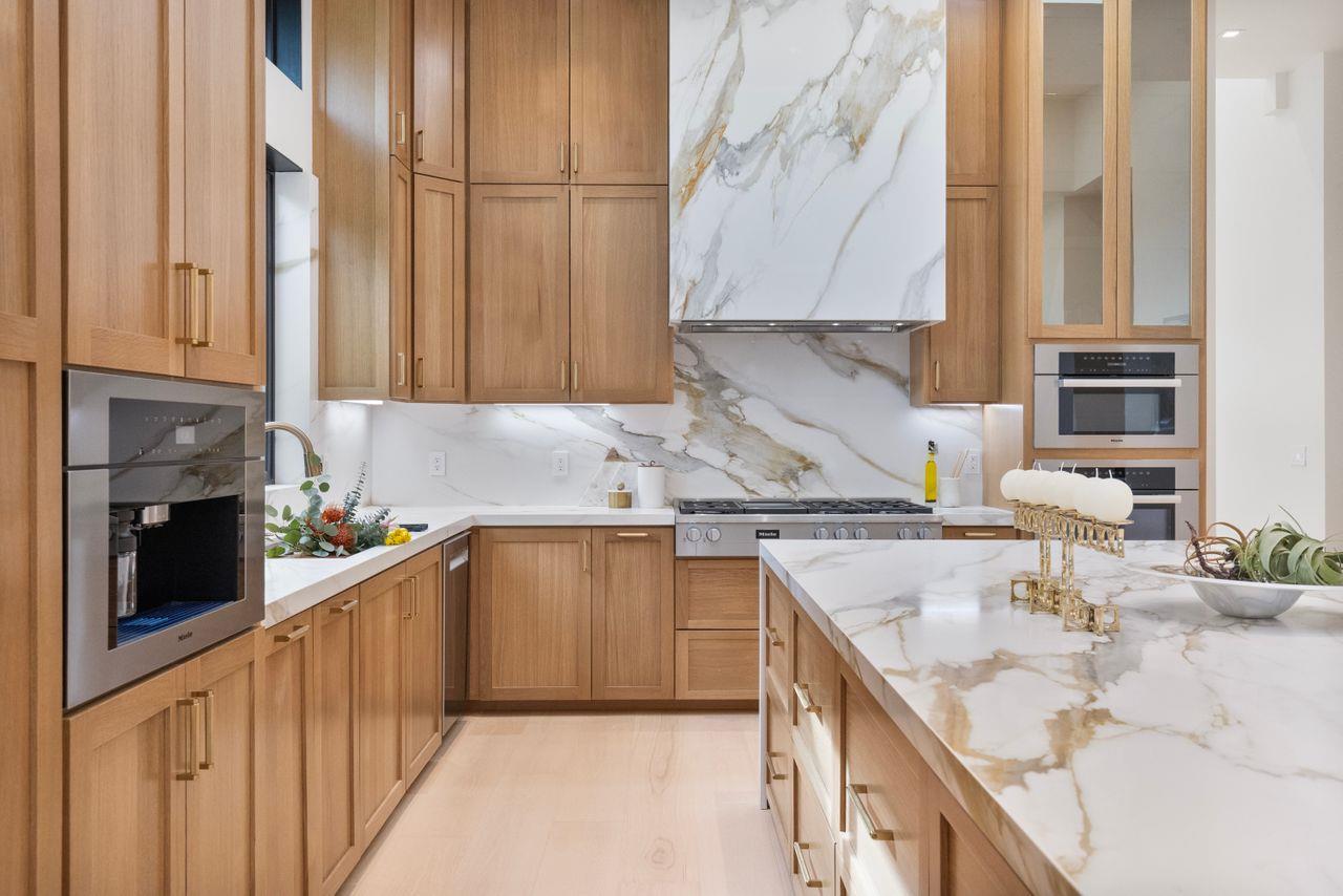 Detail Gallery Image 10 of 86 For 16108 Mays Ave, Monte Sereno,  CA 95030 - 7 Beds | 8/2 Baths