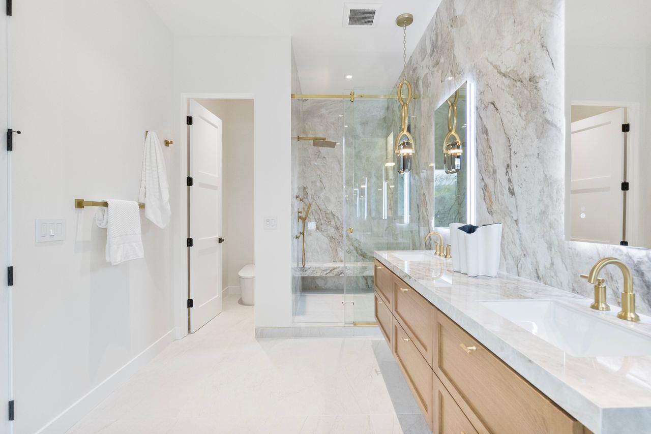 Detail Gallery Image 24 of 86 For 16108 Mays Ave, Monte Sereno,  CA 95030 - 7 Beds | 8/2 Baths