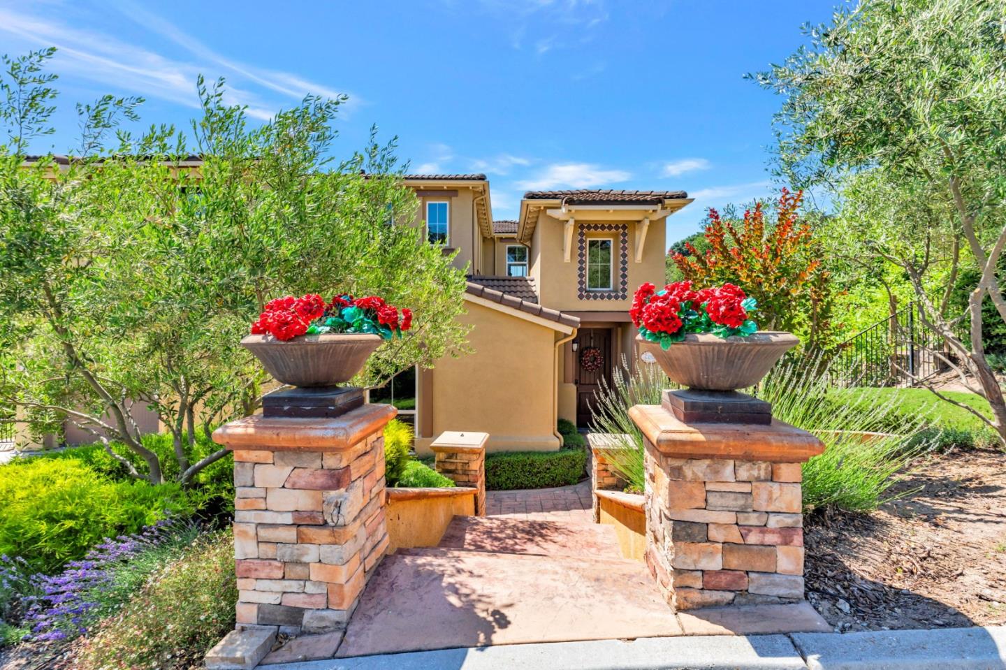Detail Gallery Image 2 of 86 For 1930 Saffron Ct, Gilroy,  CA 95020 - 4 Beds | 3 Baths