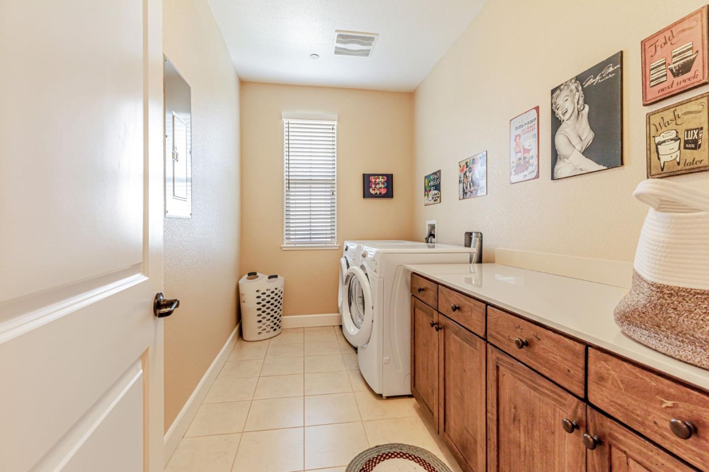 Detail Gallery Image 50 of 86 For 1930 Saffron Ct, Gilroy,  CA 95020 - 4 Beds | 3 Baths