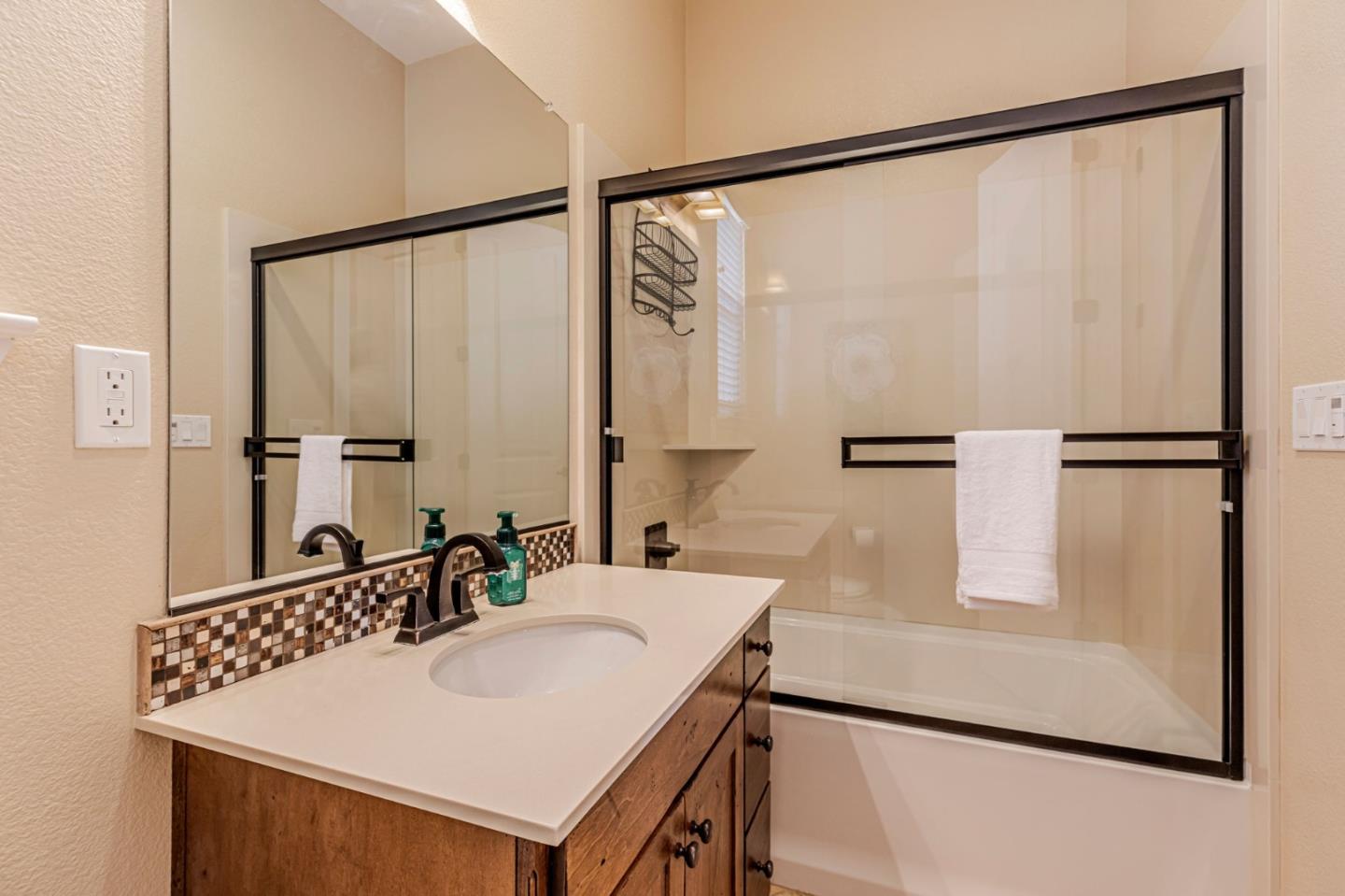 Detail Gallery Image 51 of 86 For 1930 Saffron Ct, Gilroy,  CA 95020 - 4 Beds | 3 Baths