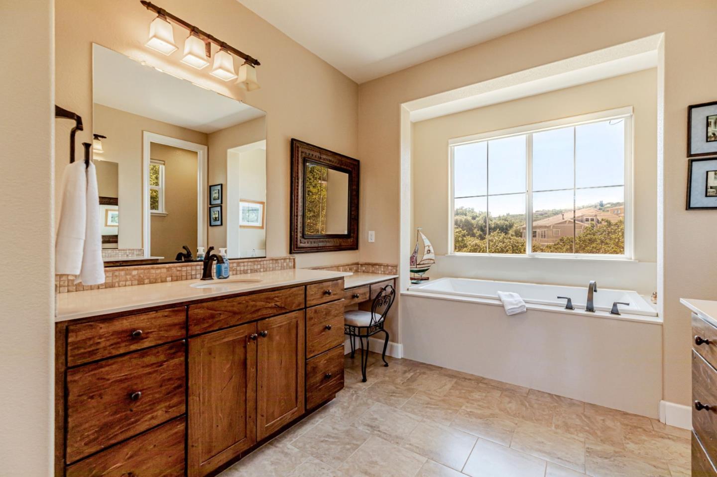 Detail Gallery Image 61 of 86 For 1930 Saffron Ct, Gilroy,  CA 95020 - 4 Beds | 3 Baths
