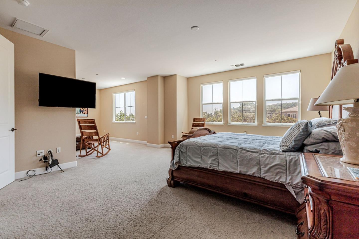 Detail Gallery Image 68 of 86 For 1930 Saffron Ct, Gilroy,  CA 95020 - 4 Beds | 3 Baths