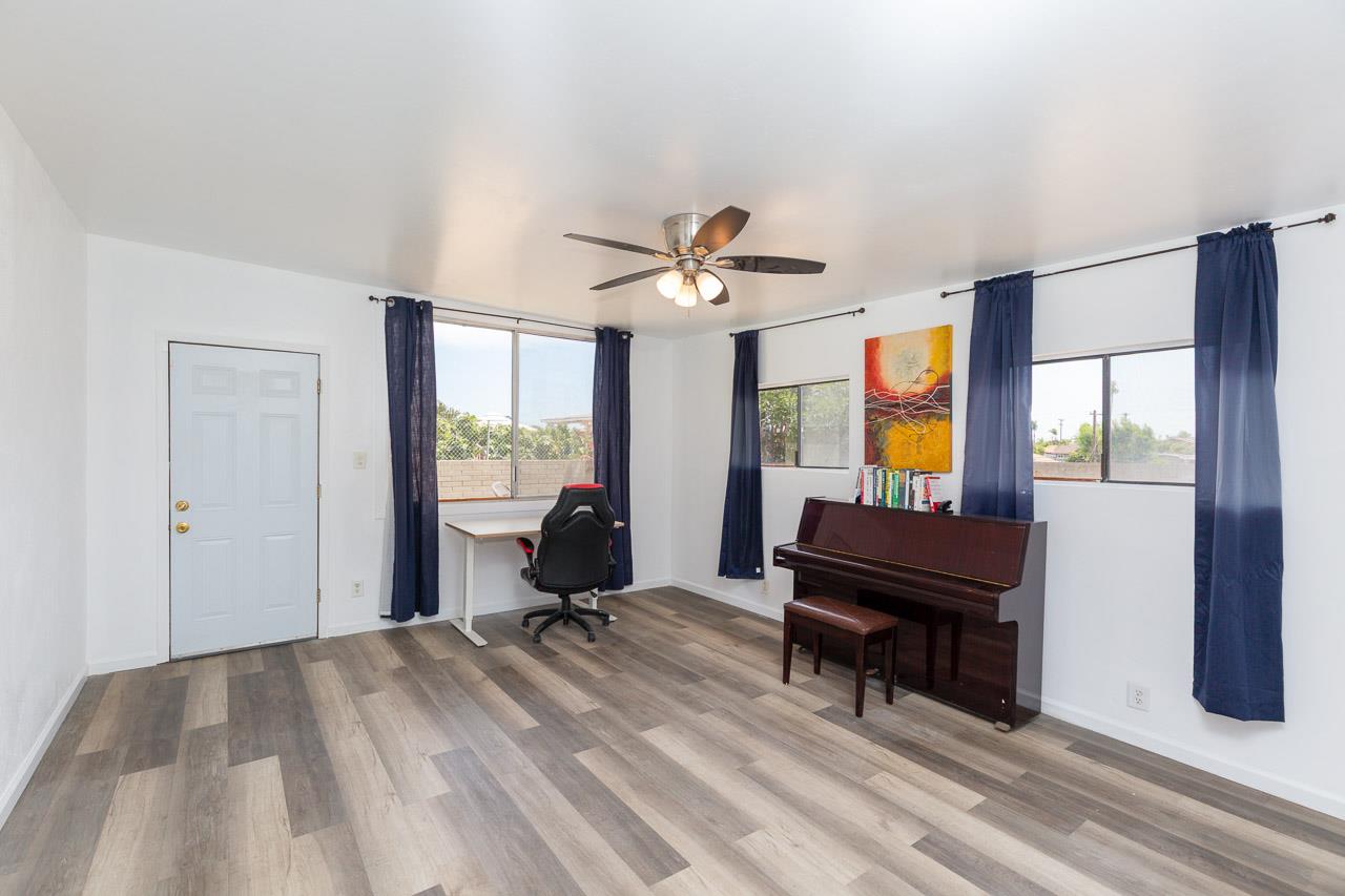 Detail Gallery Image 9 of 27 For 5017 Reynolds St, San Diego,  CA 92113 - 3 Beds | 2 Baths