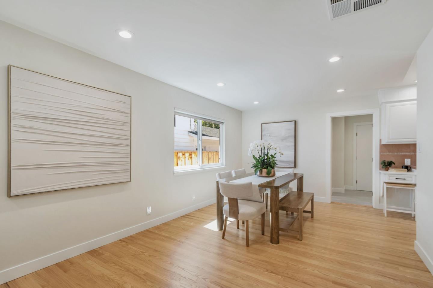 Detail Gallery Image 11 of 32 For 1341 E Campbell Ave, Campbell,  CA 95008 - 4 Beds | 3 Baths